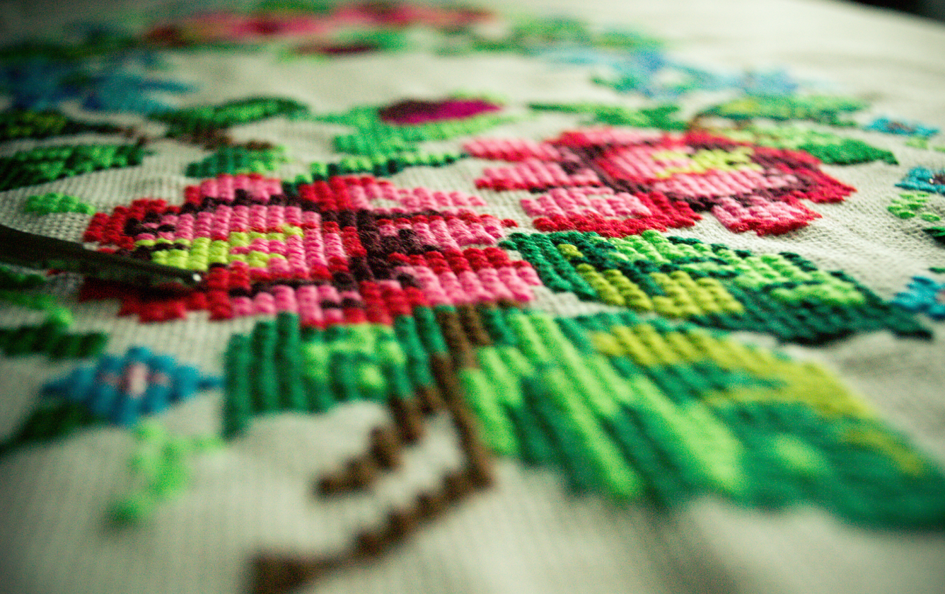 encouraging handloom weavers in the Philippines to protect their products , encouraging handloom weavers in the Philippines , handloom weavers in the Philippines,